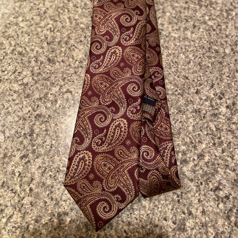 Thomas Stone Paisley Tie